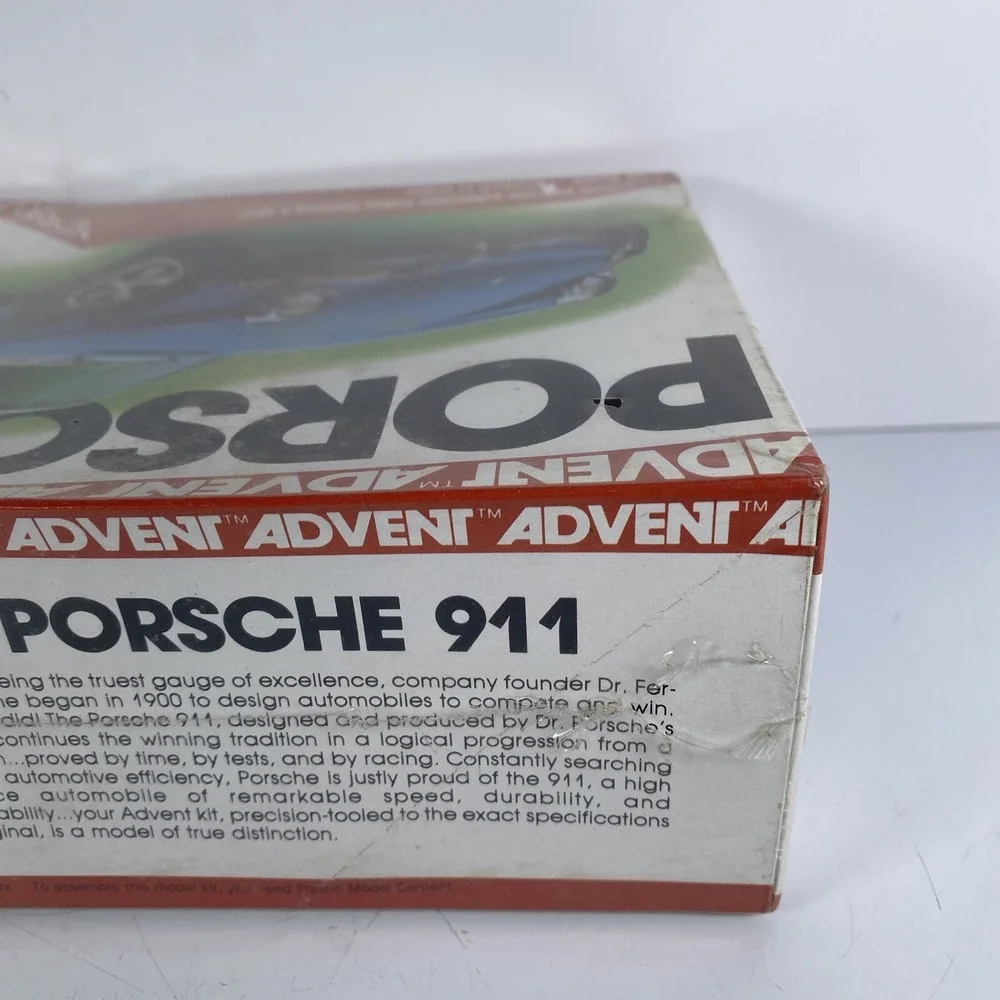 Advent Porsche 911 1/25 Scale Sealed Plastic Model Car Kit USA Hobby Garage Gift